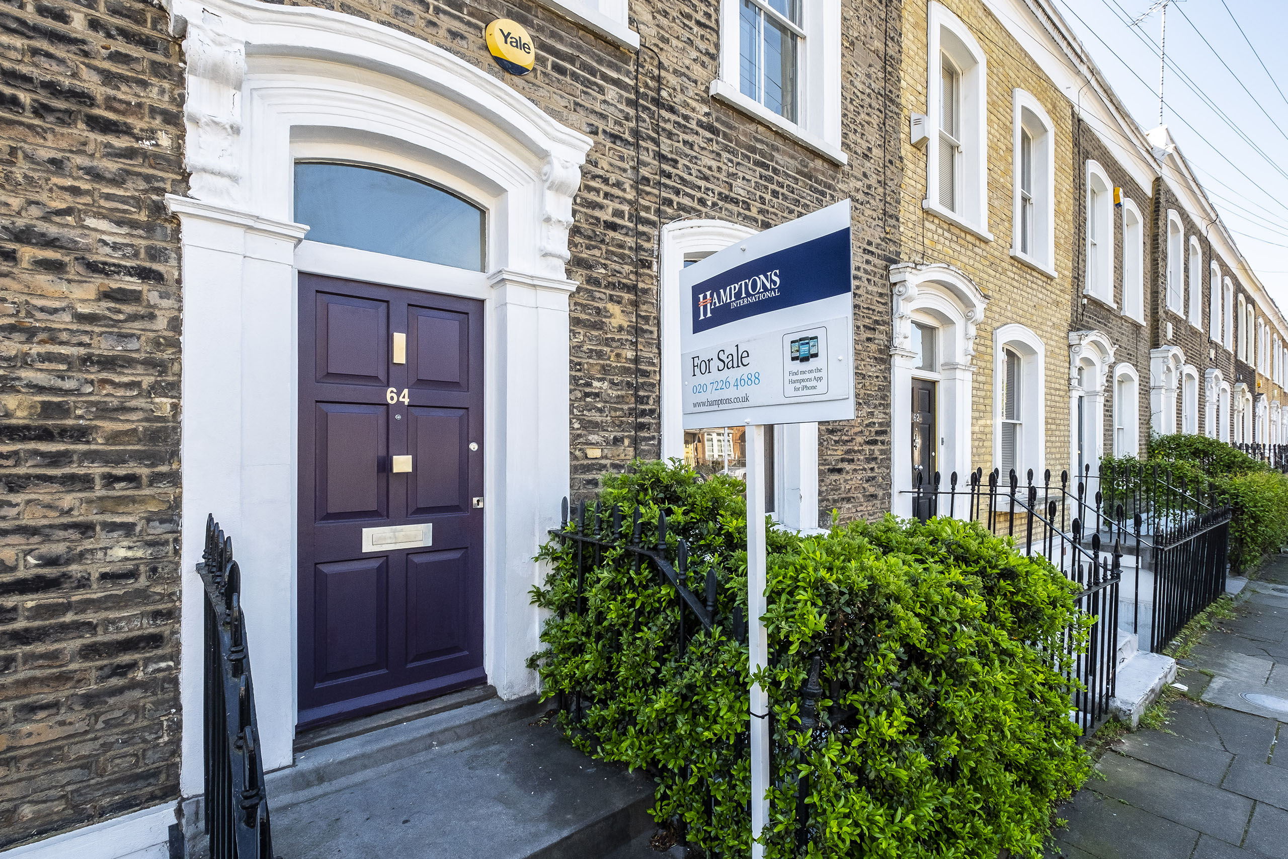 Terraced house for sale in London